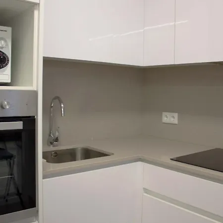 Piso Recien Reformado Galiano Διαμέρισμα *